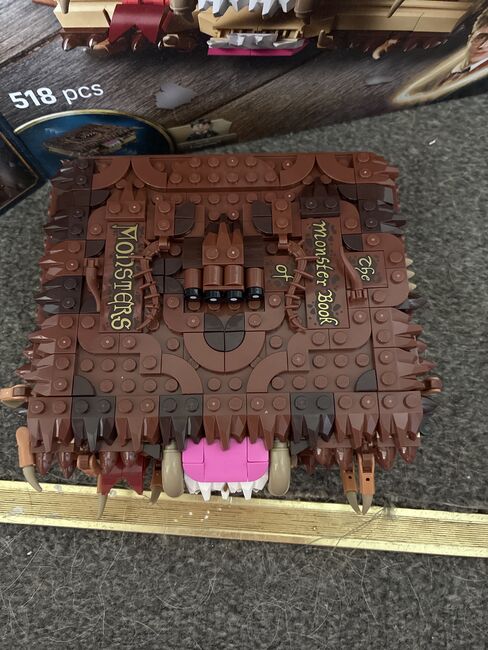 Harry Potter Chomping Monster Book of Monsters, Lego 76449, Caitlin, Harry Potter