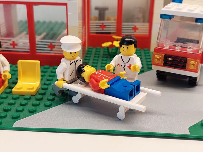 Krankenhaus / Emergency Treatment Center (St. Mary's Hospital), Lego 6380, Elke, LEGOLAND, Linz, Image 5