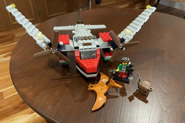 Island Hopper, Lego 5935, Julie, Adventurers