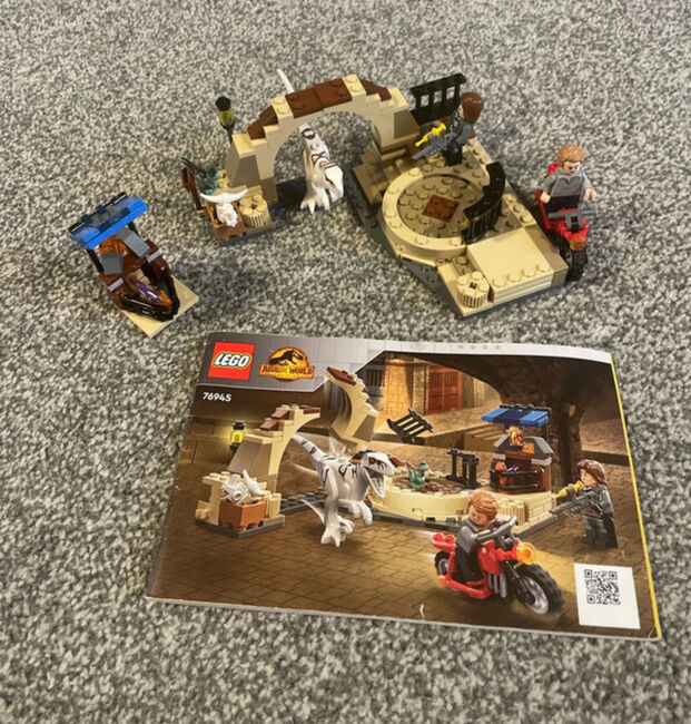 Jurassic world Atrociraptor Dinosaur Bike Chase, Lego 76945, Kirsty, Jurassic World