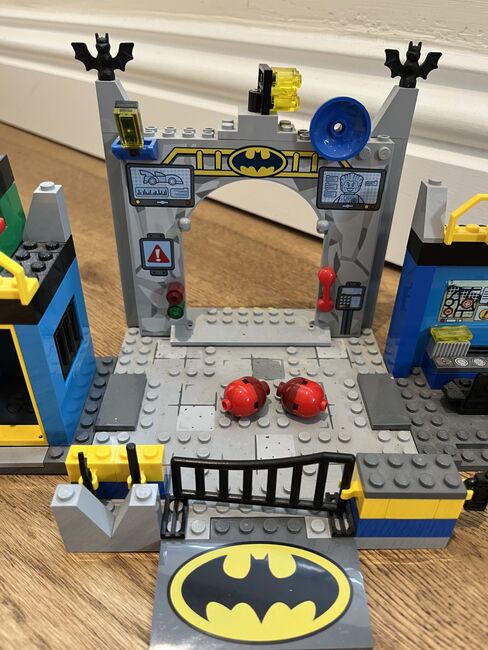 LEGO 10672 Juniors DC Batman Batman Defend the Batcave, Lego 10672, RFC01, Juniors, Image 4