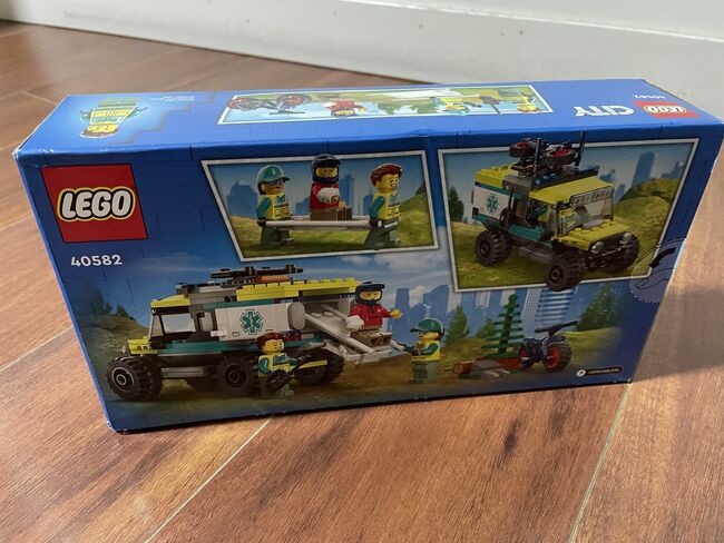 LEGO 40582 CITY: 4x4 Off-Road Ambulance Rescue NEW IN BOX SEALED, Lego 40582, Erin, City, Vancouver, Image 2