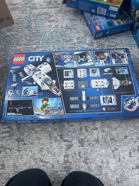 Lego 60227, Lego 60227, Emma, City, Glasgow, Image 3