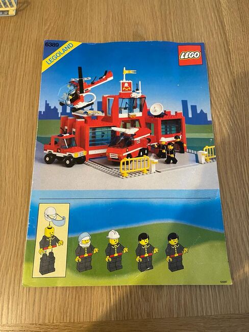 Lego 6389 Fire Control Centre, Lego 6389, Gemma, Town, Ashfold Crossways, Abbildung 2