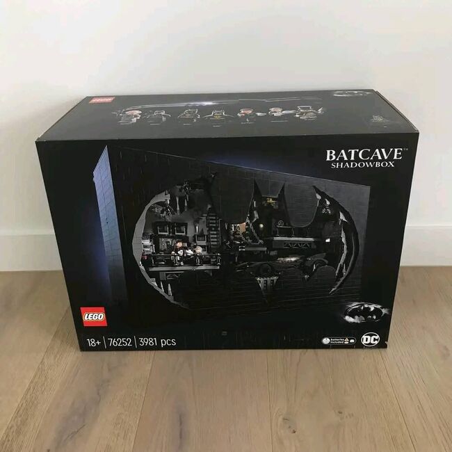 LEGO 76252 Batcave Shadow Box, Lego 76252, Kyle, BATMAN, Polokwane