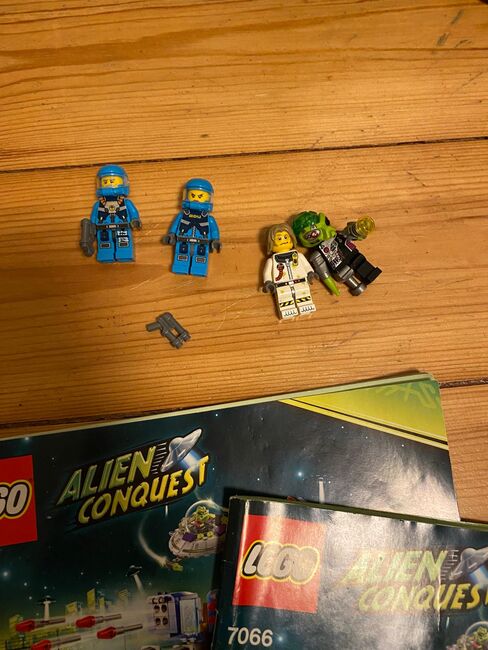 Lego Alien Conquest (7066) - Earth Defense HQ, Lego 7066, Familie Sperlich, Space, Berlin, Abbildung 3