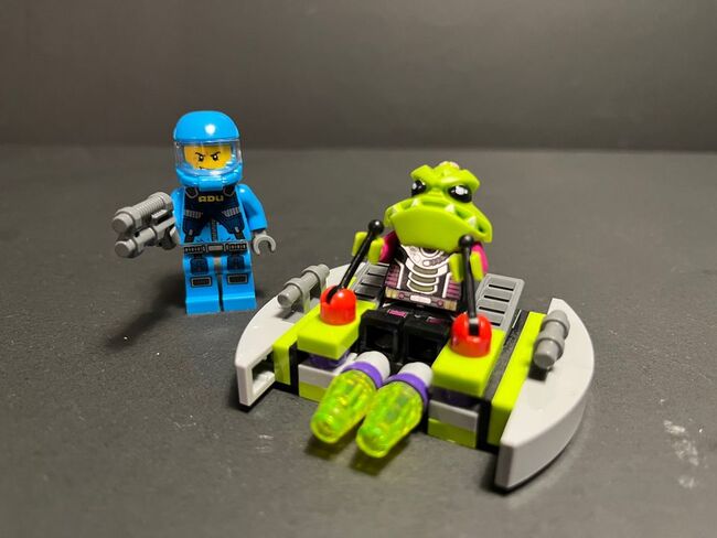 Lego Alien Conquest and DINO Sets, Lego, Caleb, Space, Winnipeg, Abbildung 2