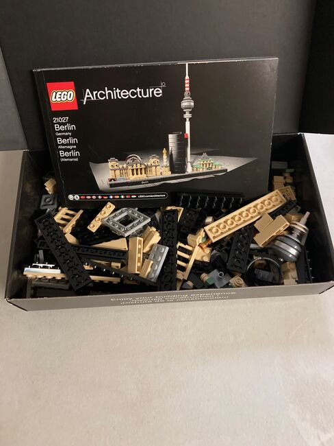 Lego Architecture - Berlin, Lego 21027, Jeannie Marie Banchard, Architecture, Alberta Beach, Abbildung 2