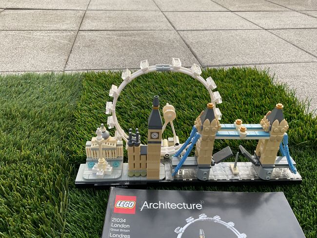 LEGO ARCHITECTURE: London (21034), Lego 21034, Erin, Architecture, Vancouver, Image 2
