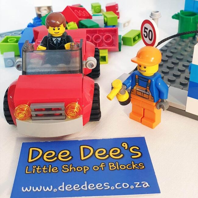 LEGO Blue Suitcase, Lego 10659, Dee Dee's - Little Shop of Blocks (Dee Dee's - Little Shop of Blocks), Creator, Johannesburg, Abbildung 3