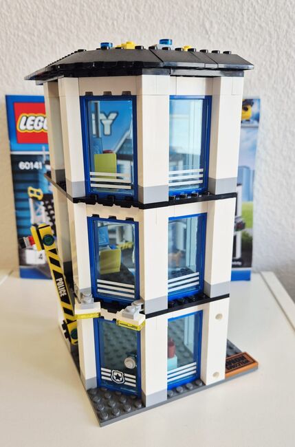 LEGO City 60141 Polizei-Station, Lego 60141, Remo, City, Russikon, Image 5