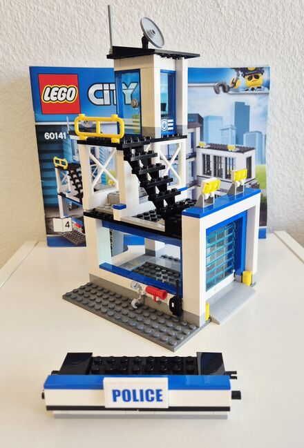 LEGO City 60141 Polizei-Station, Lego 60141, Remo, City, Russikon, Image 6