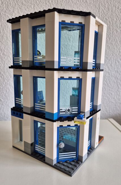 LEGO City 60141 Polizei-Station, Lego 60141, Remo, City, Russikon, Abbildung 3