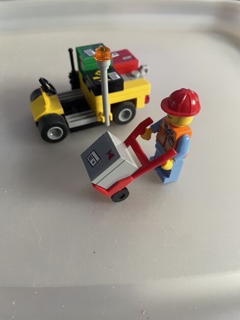 Lego City Airport cargo plane, Lego 60101, Karen H, City, Maidstone, Abbildung 5