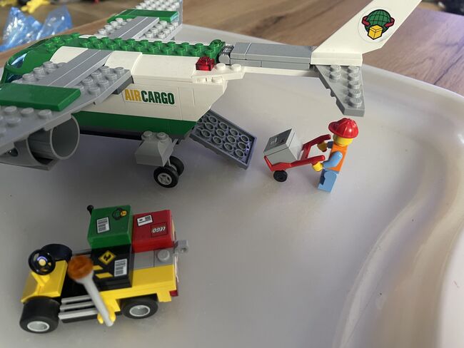 Lego City Airport cargo plane, Lego 60101, Karen H, City, Maidstone, Abbildung 8