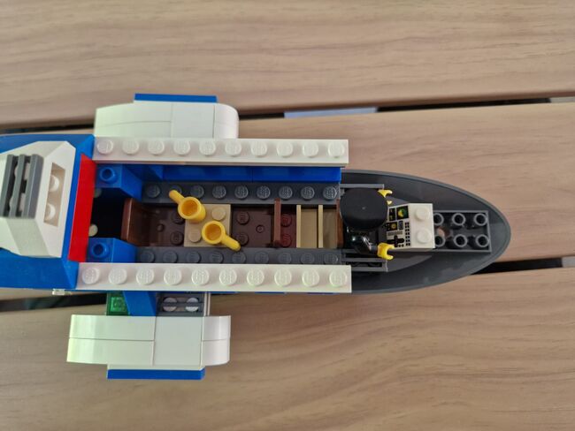 LEGO City Airport Helicopter and Limousine, Lego 3222, Kieran Stevens, City, Scaynes Hill, Image 3