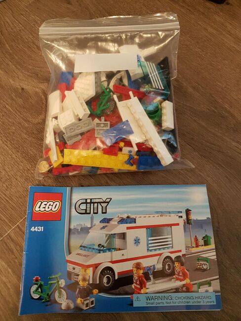Lego City Ambulance, Lego 4431, Karla, City, Stonewall, Image 2