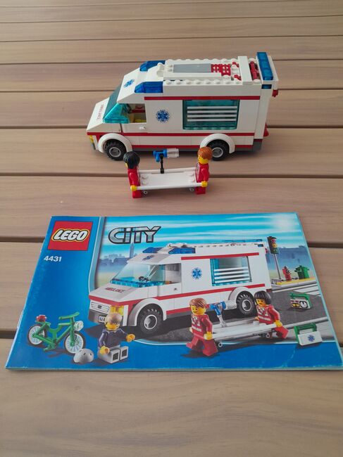 LEGO City Ambulance (part set), Lego 4431, Kieran Stevens, City, Scaynes Hill