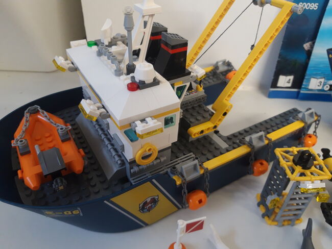 LEGO City Deep Sea Exploration Vessel (60095) 100% Complete retired, Lego 60095, NiksBriks, Town, Skipton, UK, Abbildung 4