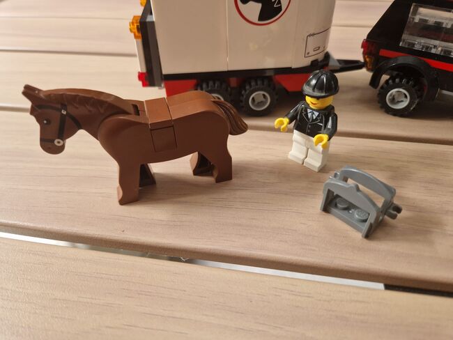 LEGO City Farm 4x4 with Horse Trailer, Lego 7635, Kieran Stevens, City, Scaynes Hill, Image 4