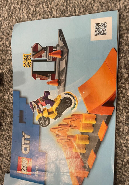 Lego city Stuntz set 60293, Lego 60293, Kirsty, City, Image 5