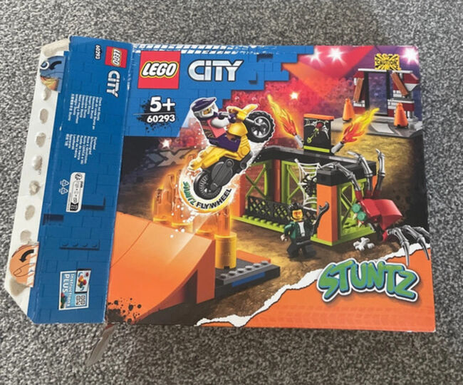 Lego city Stuntz set 60293, Lego 60293, Kirsty, City, Image 7