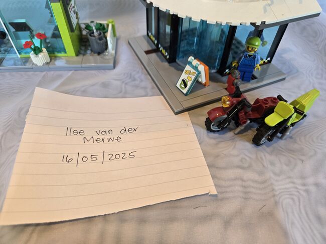 LEGO CITY Town Square, Lego 60026, Ilse, City, Johannesburg, Image 3
