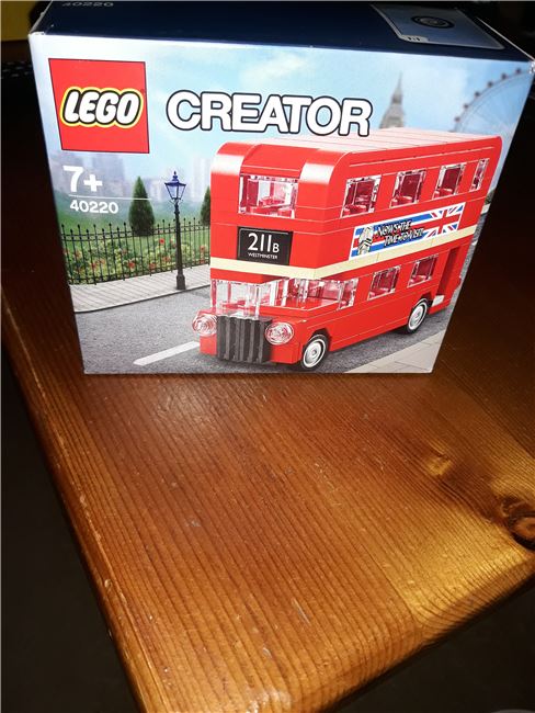 Lego Creator., Lego 40220, Gazza B., Creator, Plymouth., Image 2