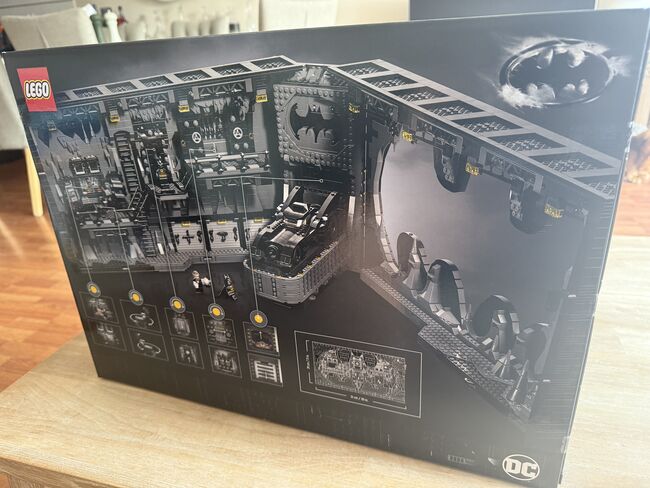 LEGO DC Comics Super Heroes: Batcave – Shadow Box (76252), Lego 76252, Sam, BATMAN, Melbourne, Image 4