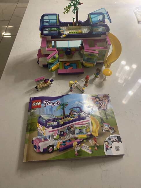 Lego Friends Playbus, Lego 41395, Liam White, Friends, Romford, Abbildung 2