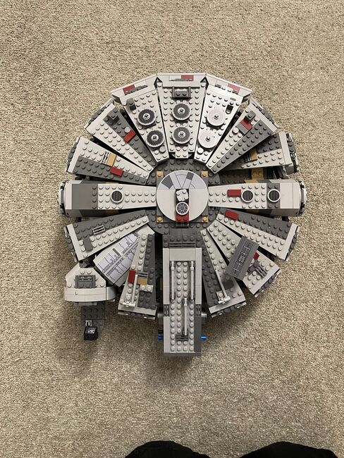 Lego Millennium Falcon 75105! With box and instructions, Lego 75105, Yasemin Botterill, Star Wars, Salisbury, Image 11