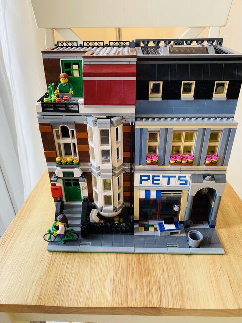 Lego Pets Corner, Lego 10218, Hannah, Modular Buildings, south ockendon, Abbildung 2