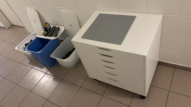 Lego-Sammlung inkl. Aufbewahrungsmöbel und Sammelbehältnisse, Lego, Pascal und Lukas Andres, Diverses, Gelterkinden