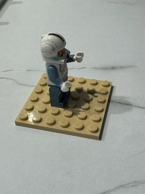 LEGO Star Wars – 501st Clone Trooper Minifigure (Blue Arms & Legs), Lego, Thomas Holloway, Minifigures, Hailsham, Image 4