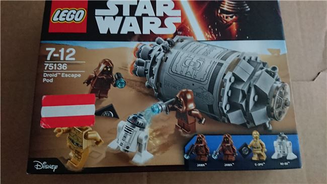 LEGO STAR WARS 75136 DROID ESCAPE POD, Lego 75136, Stephen Wilkinson, Star Wars, rochdale