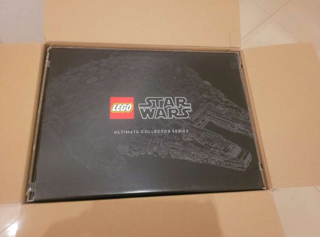 LEGO Star Wars 75192 UCS Millenium Falcon incl. Effermann stand, Lego 75192, LeGOGOGO, Star Wars, Clarksburg, Image 4