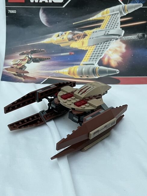 LEGO Star Wars 7660 – Naboo N-1 Starfighter (2007), Lego 7660, Giel, Star Wars, Panningen, Image 6