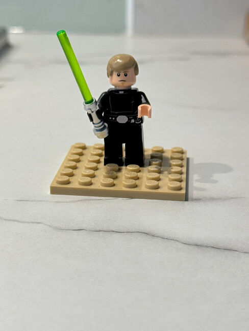 LEGO Star Wars – Jedi Master Luke Skywalker Minifigure, Lego, Thomas Holloway, Minifigures, Hailsham