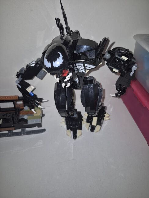 LEGO Super Heroes: Spider Mech vs. Venom (76115), Lego 76115, ethan kan, Marvel Super Heroes, Singapore