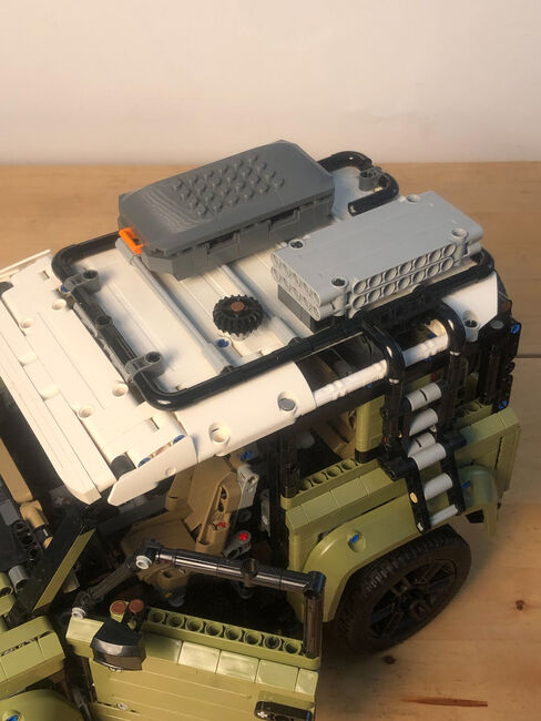 LEGO Technic 42110 Land Rover Defender, Lego 42110, Nate, Technic, Image 3