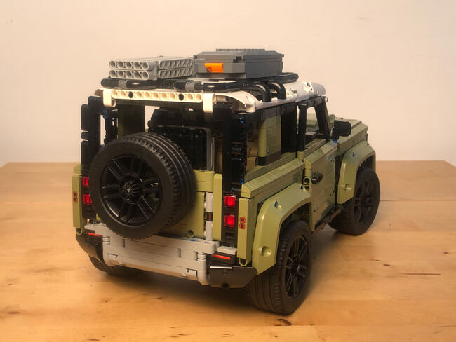 LEGO Technic 42110 Land Rover Defender, Lego 42110, Nate, Technic, Image 4