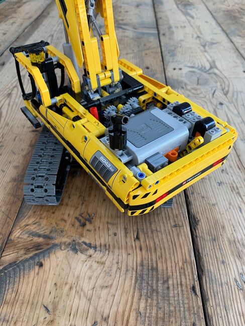 LEGO Technic - 8043 - Motorized Excavator, Lego 8043, Black Frog, Technic, Port Elizabeth, Image 10