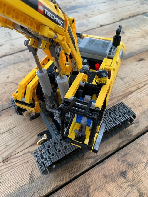 LEGO Technic - 8043 - Motorized Excavator, Lego 8043, Black Frog, Technic, Port Elizabeth, Image 8