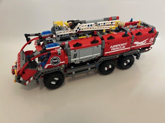Lego Technic  Airport Rescue, Lego 42068, Cinderella, Technic, Eggersdorf