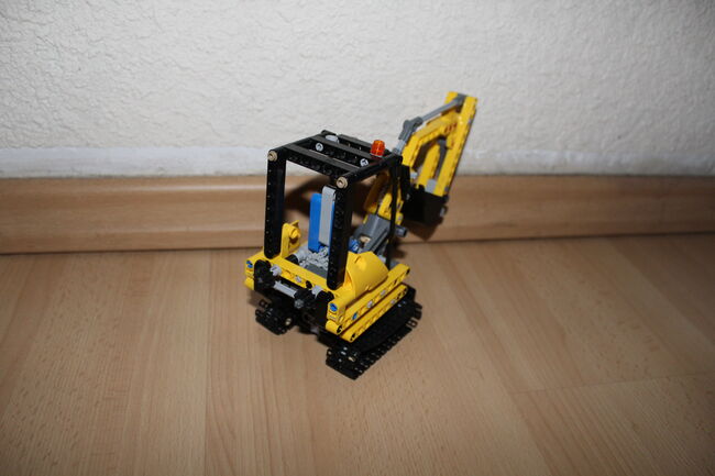 Lego Technic Bagger 8047 Bauanleitung Vitirnenmodell, Lego 8047, Marko , Technic, Dessau-Rosslau, Abbildung 2