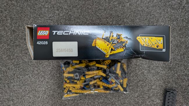 Lego Technic Bulldozer, Lego 42028, Ryan , Technic, Winsford, Abbildung 3