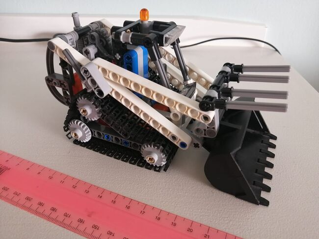 Lego Technic - Compact Tracked Loader - Retired product, Lego 42032, Adele van Dyk, Technic, Port Elizabeth, Abbildung 4