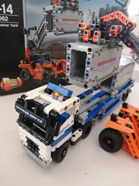 Lego Technic - Container Yard - Retired product., Lego 42062, Adele van Dyk, Technic, Port Elizabeth, Image 4