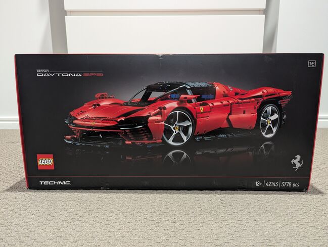 Lego Technic Ferrari Daytona SP3 42143, Lego 42143, John, Technic, 4227
