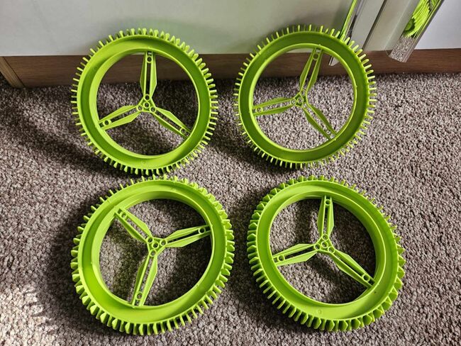 Lego Technic Large Gear Mobile Devastator Wheel Lime Green 59521.  Rare and discontinued.  Set of 4, Lego, Vikki Neighbour, Technic, Northwood